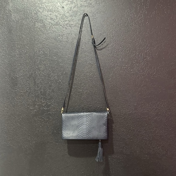 Vintage Used Gigi New York Blue Zippered Clutch Bag Ladies Purse Accessory - Picture 2 of 6